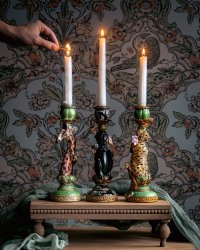 Ljusstake Leopard exotisk poly från A lot decoration