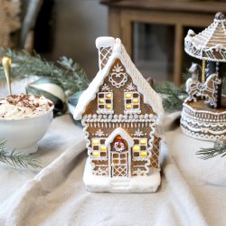 Litet pepparkakshus LED-belysning batteridriven Chic Antique