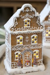 Pepparkakshus med LED belysning batteri Chic Antique
