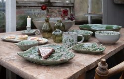 Skål Manda lövformad grönmelerat porslin Wikholm Form