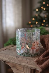 Ljuslykta A Christmas Saga i krackelerat glas från Majas Cottage