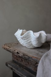 Liten snäckskål vit keramik Majas Cottage