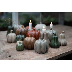 Liten pumpa i grön porslin Judy Wikholm Form