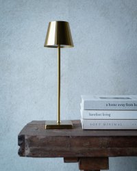 Bordslampa Siena guld led usb laddning utomhus Wikholm Form