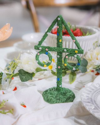 Bordsdekoration midsommarstång grön poly A lot decoration