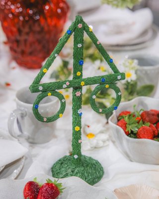 Bordsdekoration midsommarstång grön poly A lot decoration
